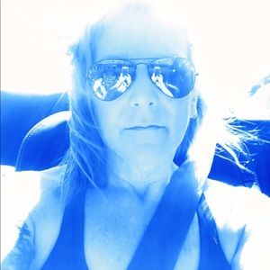 Meet your Posher, Danell